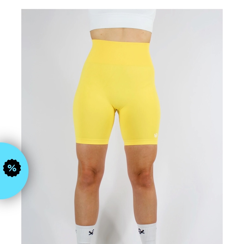 Kaliber x sculpt scrunch shorts